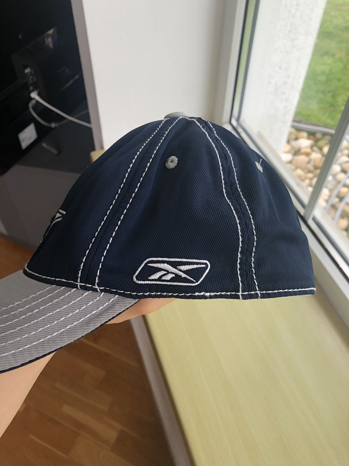 NFL DALLAS COWBOYS REEBOK VINTAGE NFL HAT FITTED CAP Size ONE SIZE - 2 Thumbnail