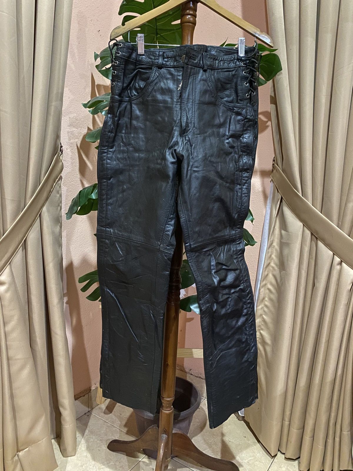 Genuine Leather Highway One Motorcycle Pants Side Zip & Snap Biker Chaps Size US 30 / EU 46 - 1 Thumbnail