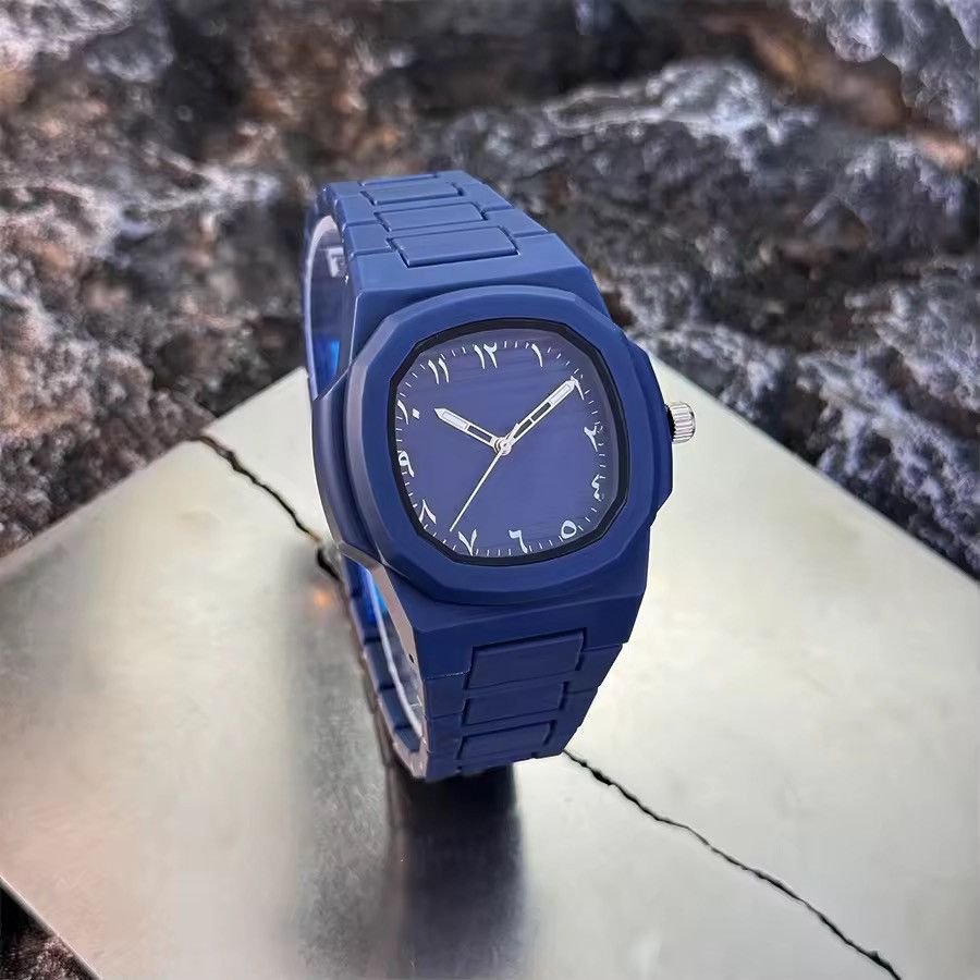 Vintage Arabic Numerals Dial Watch Size ONE SIZE - 1 Thumbnail