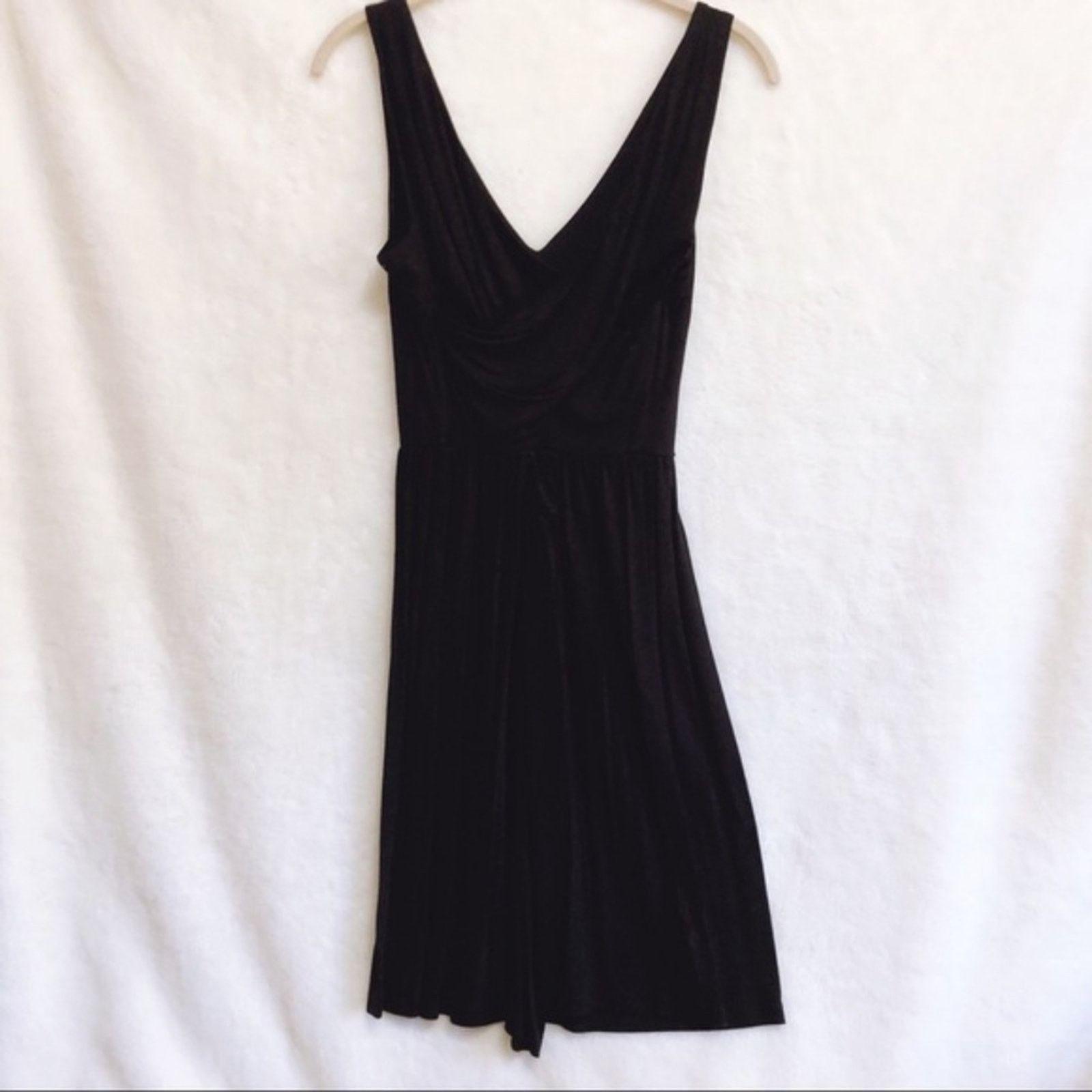 Loft LOFT Black Cross Back Sleeveless Dress Size S / US 4 / IT 40 - 2 Thumbnail