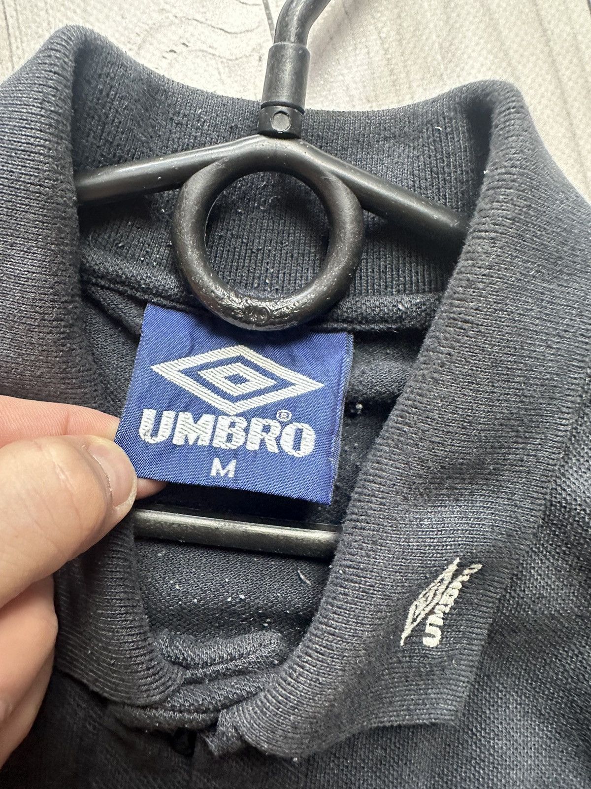 Umbro × Vintage Vintage Umbro soccer jersey Manchester United size M Size US M / EU 48-50 / 2 - 6 Thumbnail