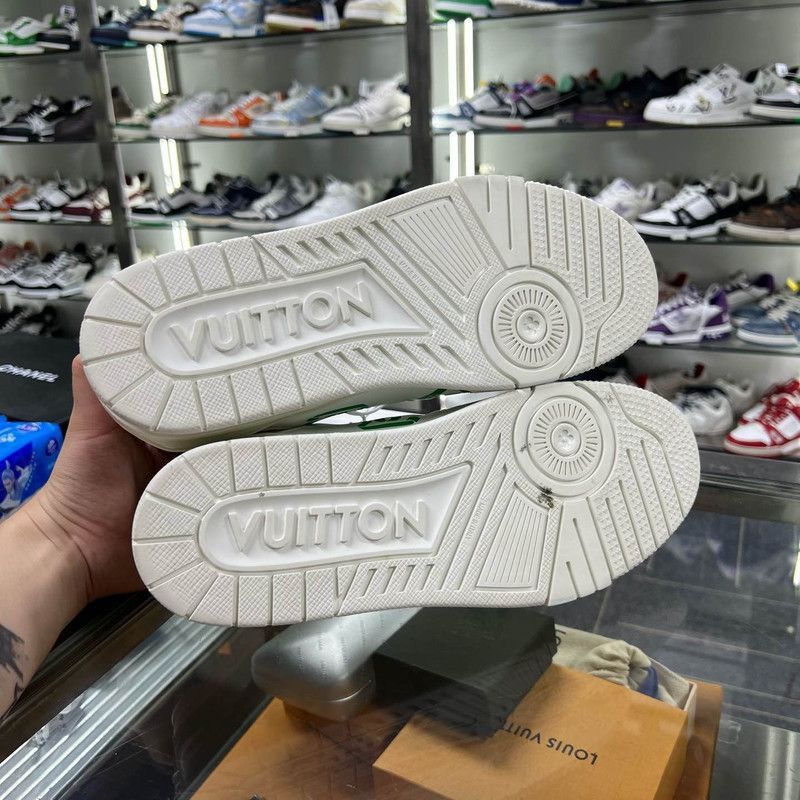 Louis Vuitton Louis Vuitton Casual Sneakers in White and Green -2505 Size US 10 / EU 43 - 4 Thumbnail