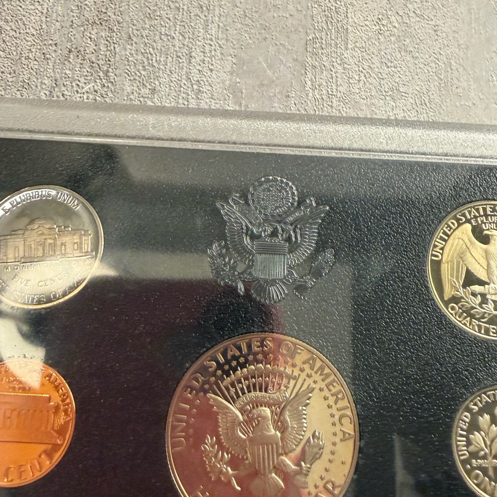 WISDOM Pair 1983 & 1984 U.S. Proof Sets Size 26 - 12 Thumbnail