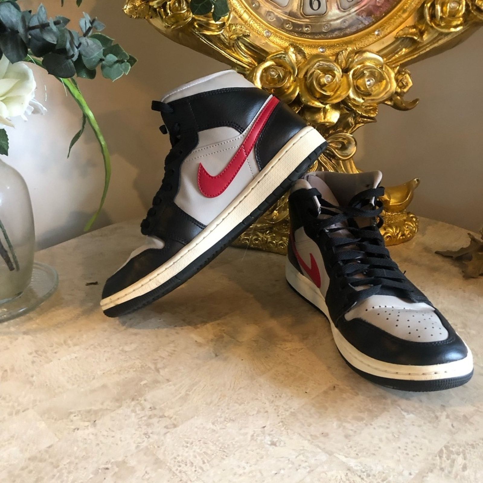 Nike Air Jordans Nike Grey Back and Red size9 Size US 9 / IT 39 - 5 Thumbnail