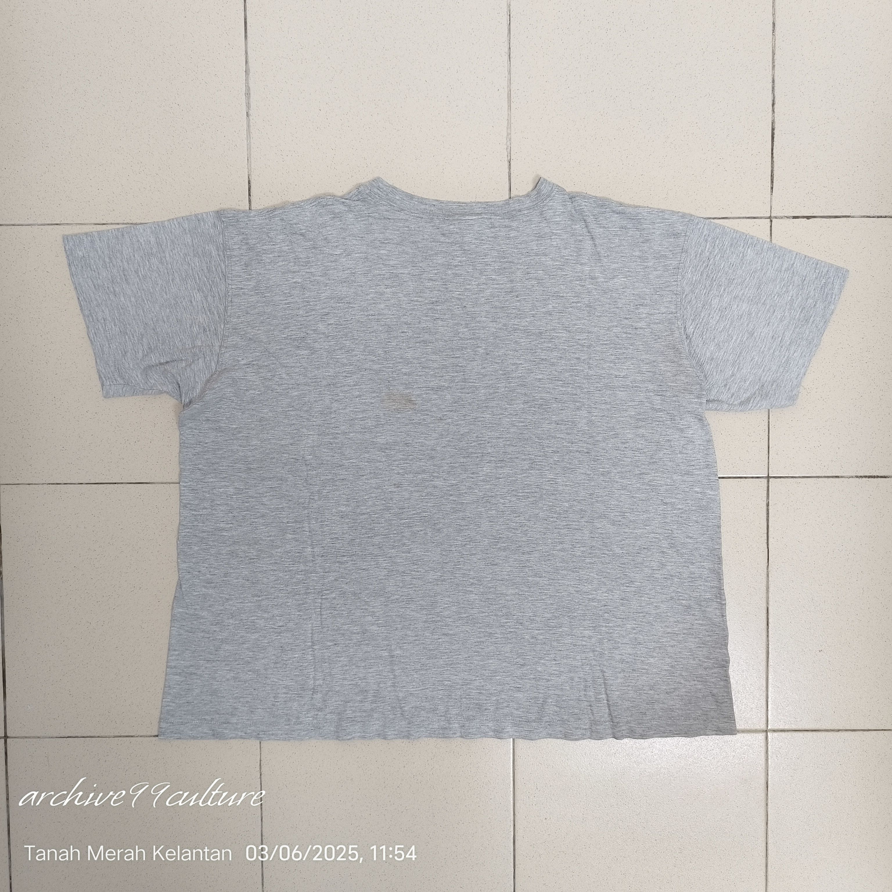 Calvin Klein Vintage 90's super soft Boxy fit single stitch 3d logo USA Size US XL / EU 56 / 4 - 7 Thumbnail