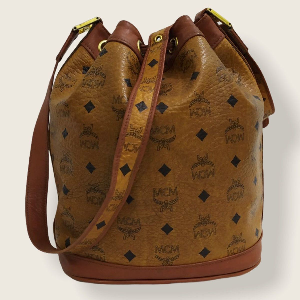 MCM AUTHENTIC MCM BUCKET DRAWSTRING SHOULDER BAG Size ONE SIZE - 2 Thumbnail