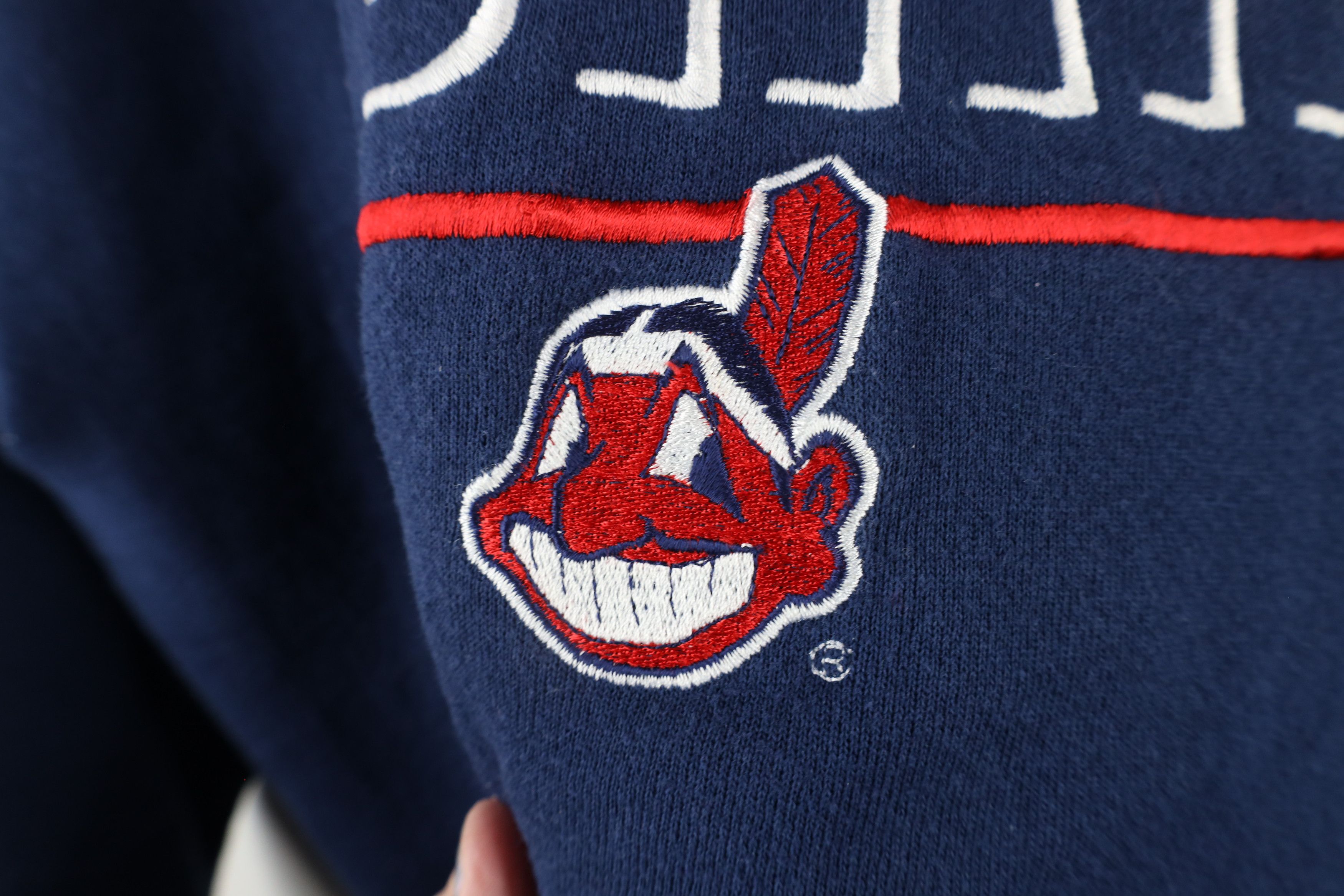 Vintage Vintage Y2K 2000 Chief Wahoo Cleveland Indians Sweatshirt Size ONE SIZE - 6 Thumbnail