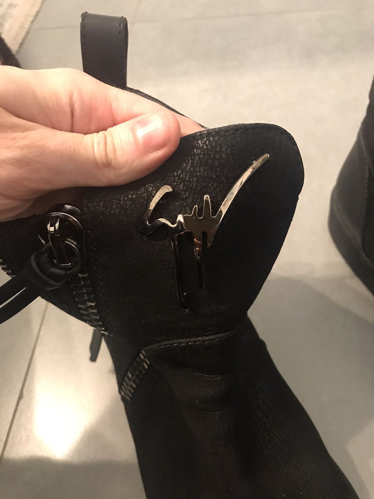 Giuseppe Zanotti Giuseppe Zanotti black shearling boots Size US 11 / EU 44 - 6 Thumbnail