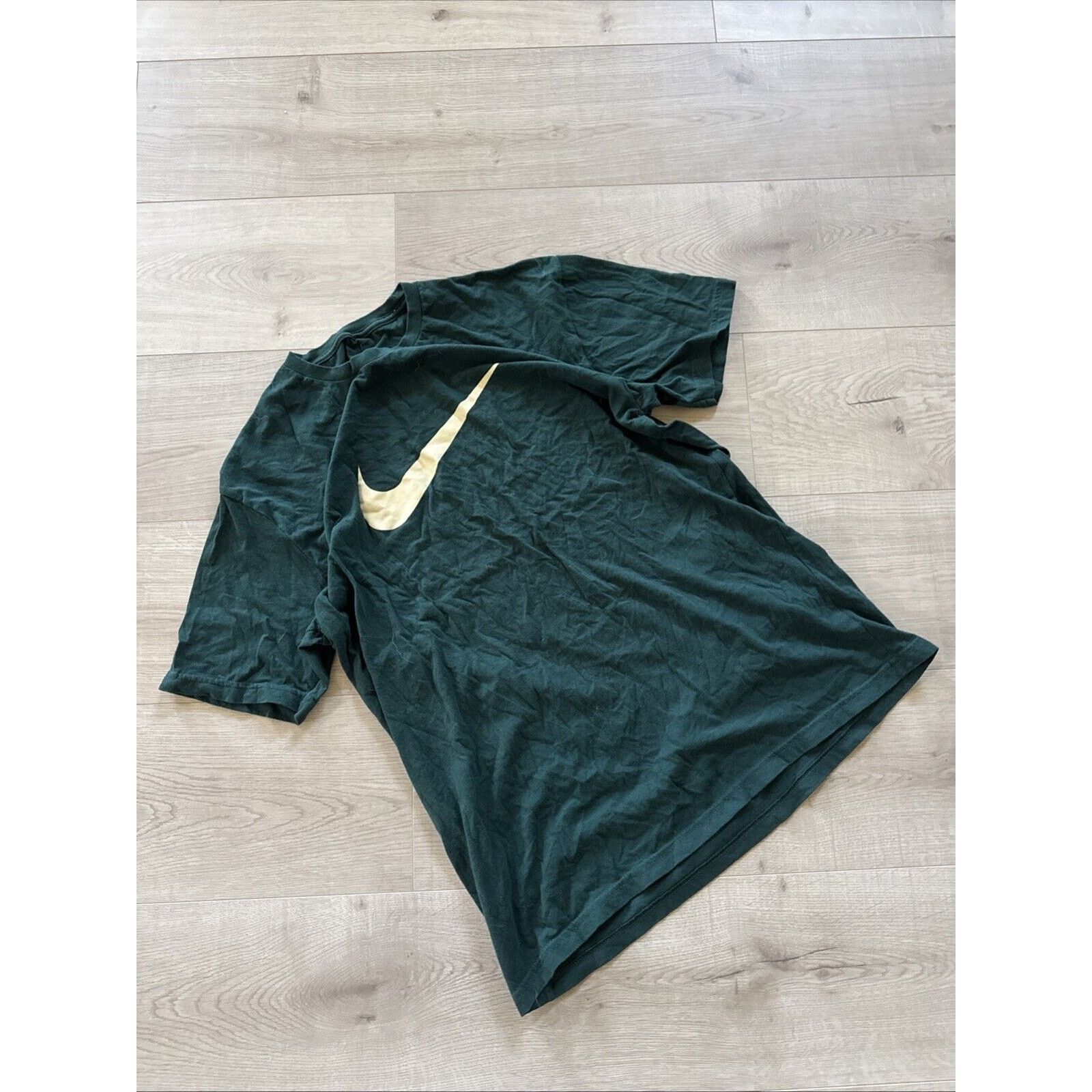 Nike Nike Green T-Shri Medium Green Middle Swoosh Size US M / EU 48-50 / 2 - 1 Thumbnail