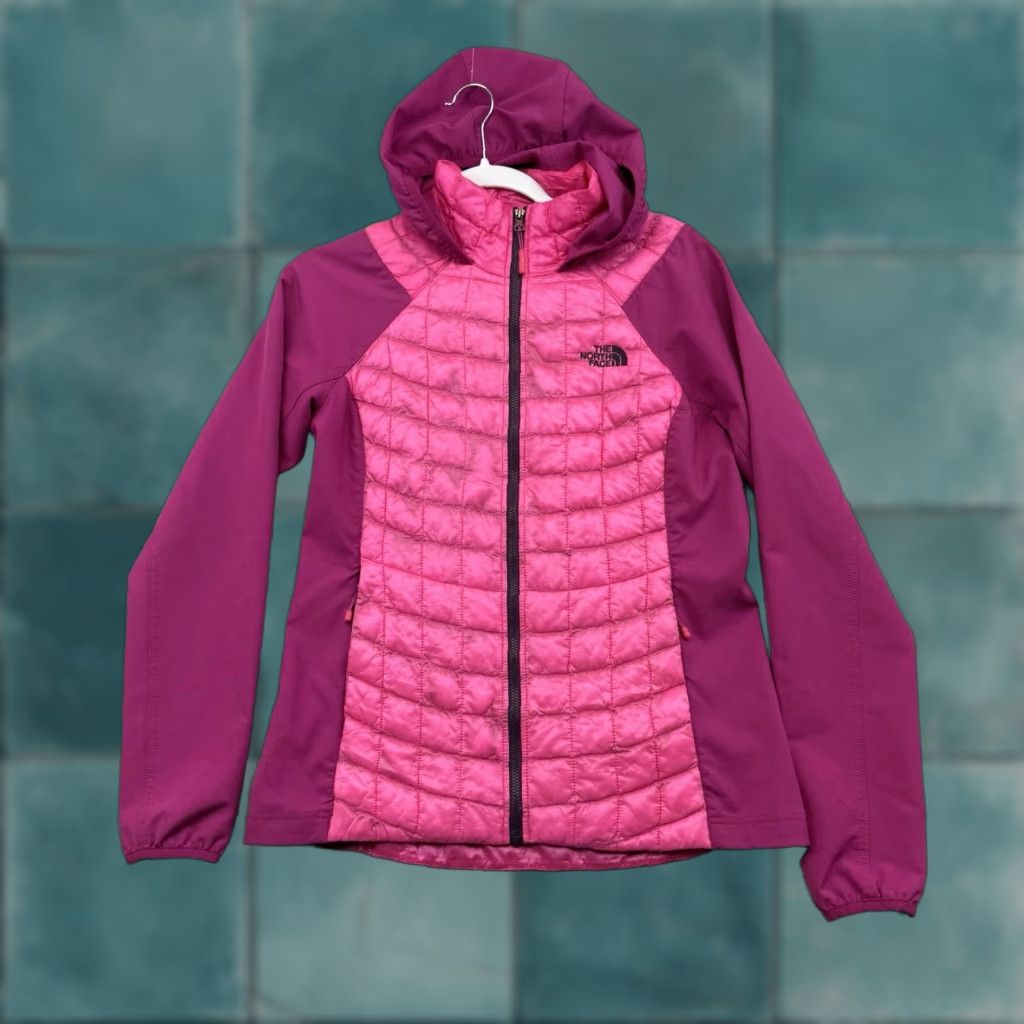 The North Face VINTAGE The North Face Jacket Womens S Pink ThermoBall Primaloft Puffer Coat Hooded Size S / US 4 / IT 40 - 1 Thumbnail
