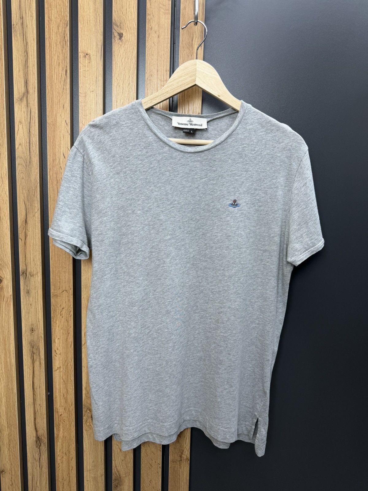 Vivienne Westwood Vivienne Westwood Orb Embroidered T-Shirt Grey Size L Size US L / EU 52-54 / 3 - 1 Thumbnail