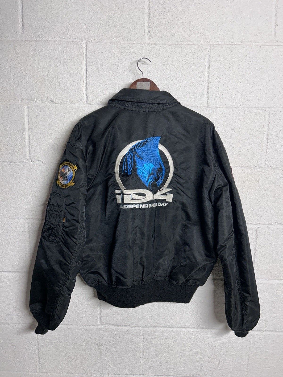 Alpha Industries VTG 1995 Independence Day 4 Movie Visual Effects Crew Jacket Size US XL / EU 56 / 4 - 4 Thumbnail