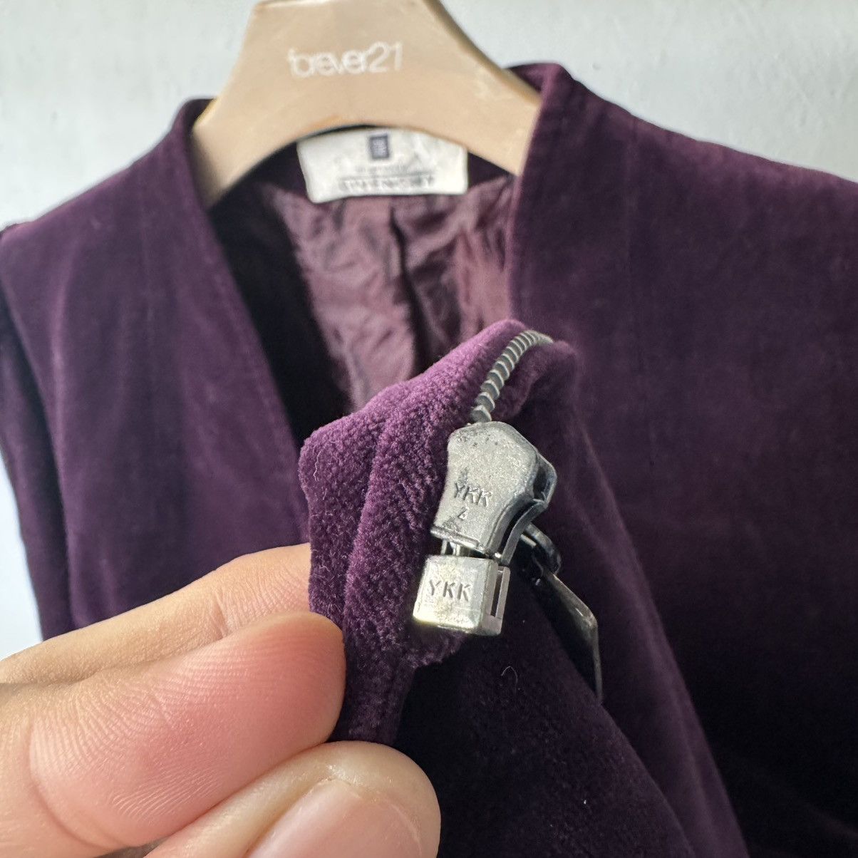Givenchy 1990 Givenchy Boutiques Velvet Purple Zipper Coat Size S / US 4 / IT 40 - 12 Thumbnail