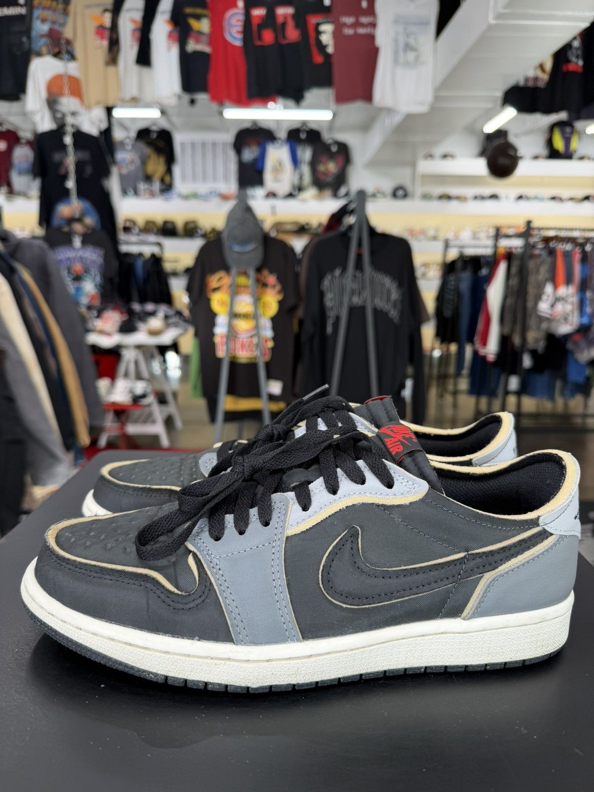 Jordan Brand Jordan 1 Low Black Smoke Grey Size 9 (2022) Size US 9 / EU 42 - 7 Thumbnail