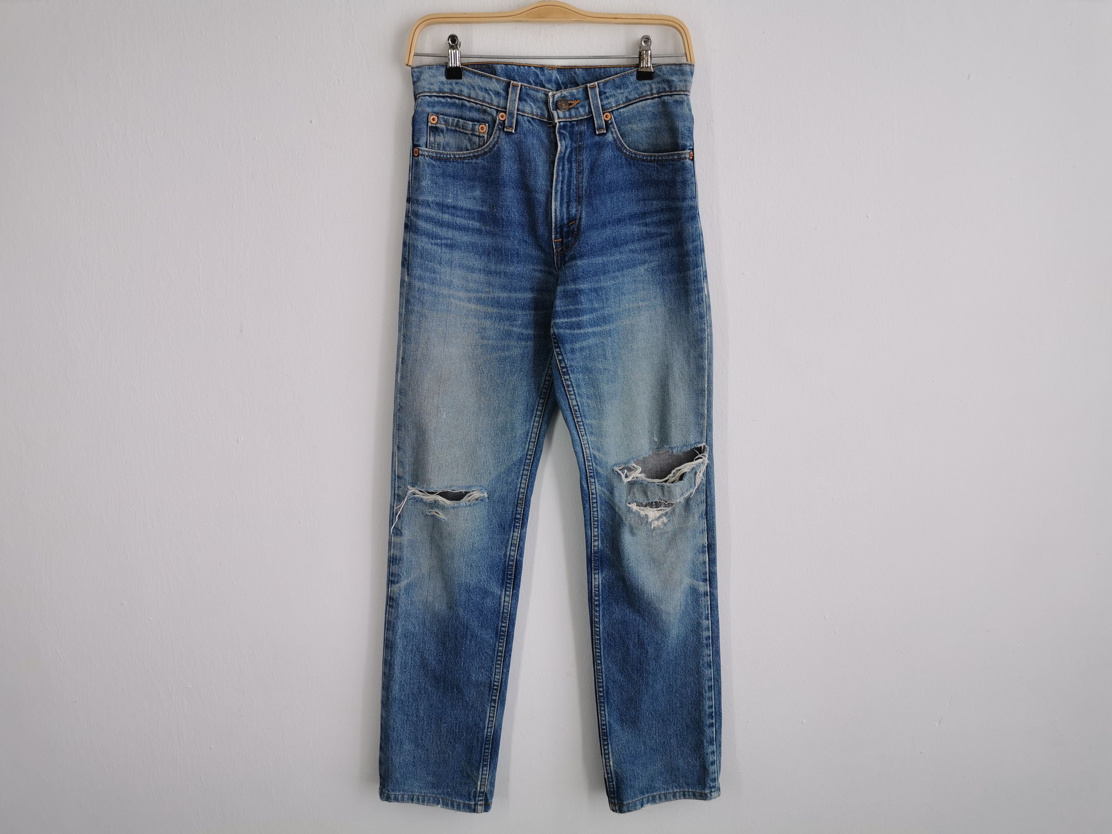 Levi's Distressed Vintage Levis Lot 515 Denim Made In USA Size 29 Size US 29 - 2 Thumbnail