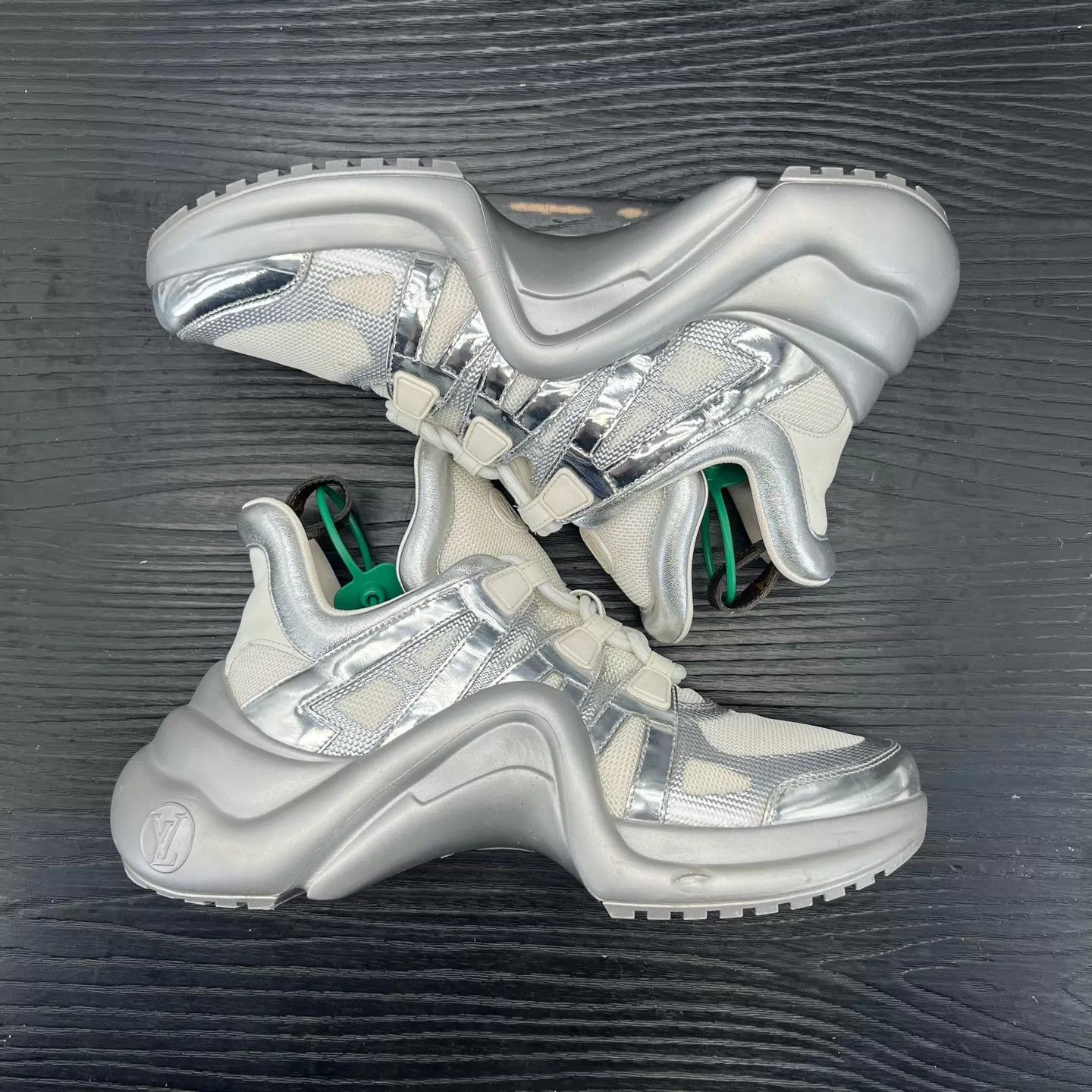 Louis Vuitton LV Archlight White Silver 39 Right Outer Scuff Good Size US 8.5 / IT 38.5 - 3 Thumbnail