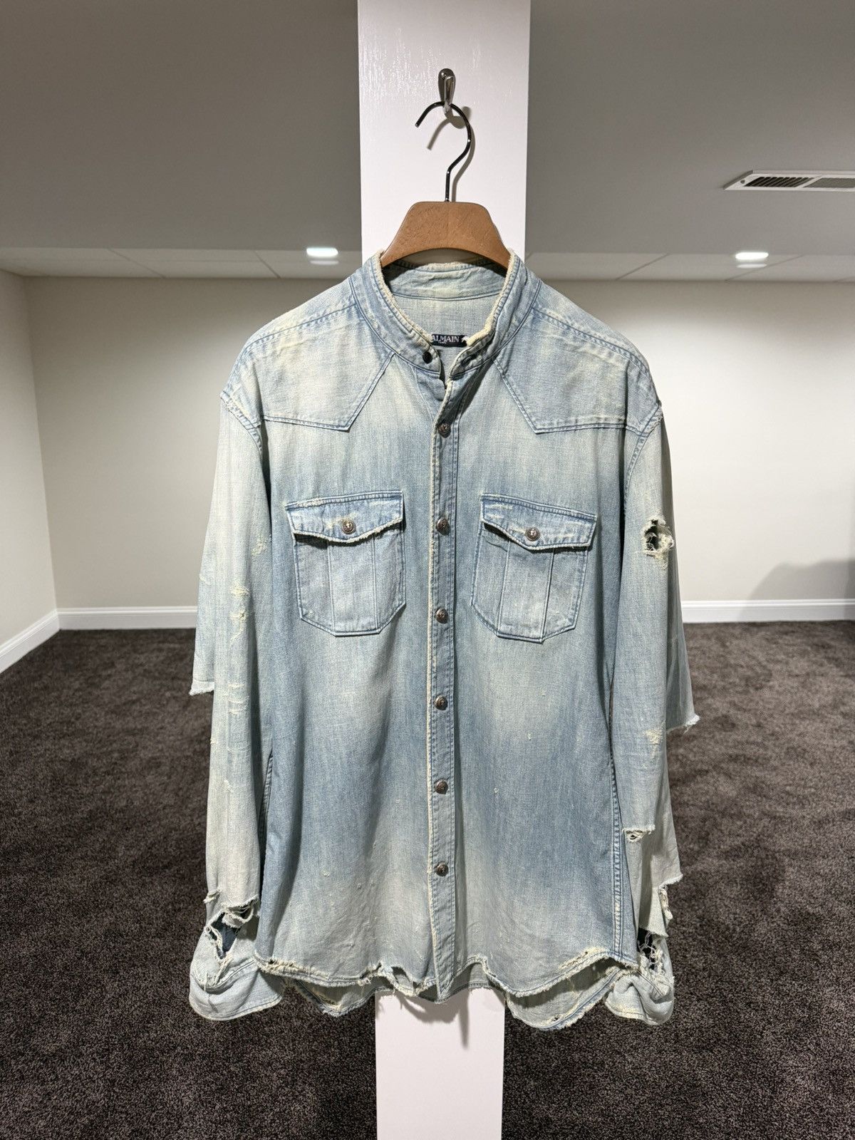 Balmain Balmain SS18 Distressed Light Blue Wash Denim Button Shirt Size US L / EU 52-54 / 3 - 1 Thumbnail