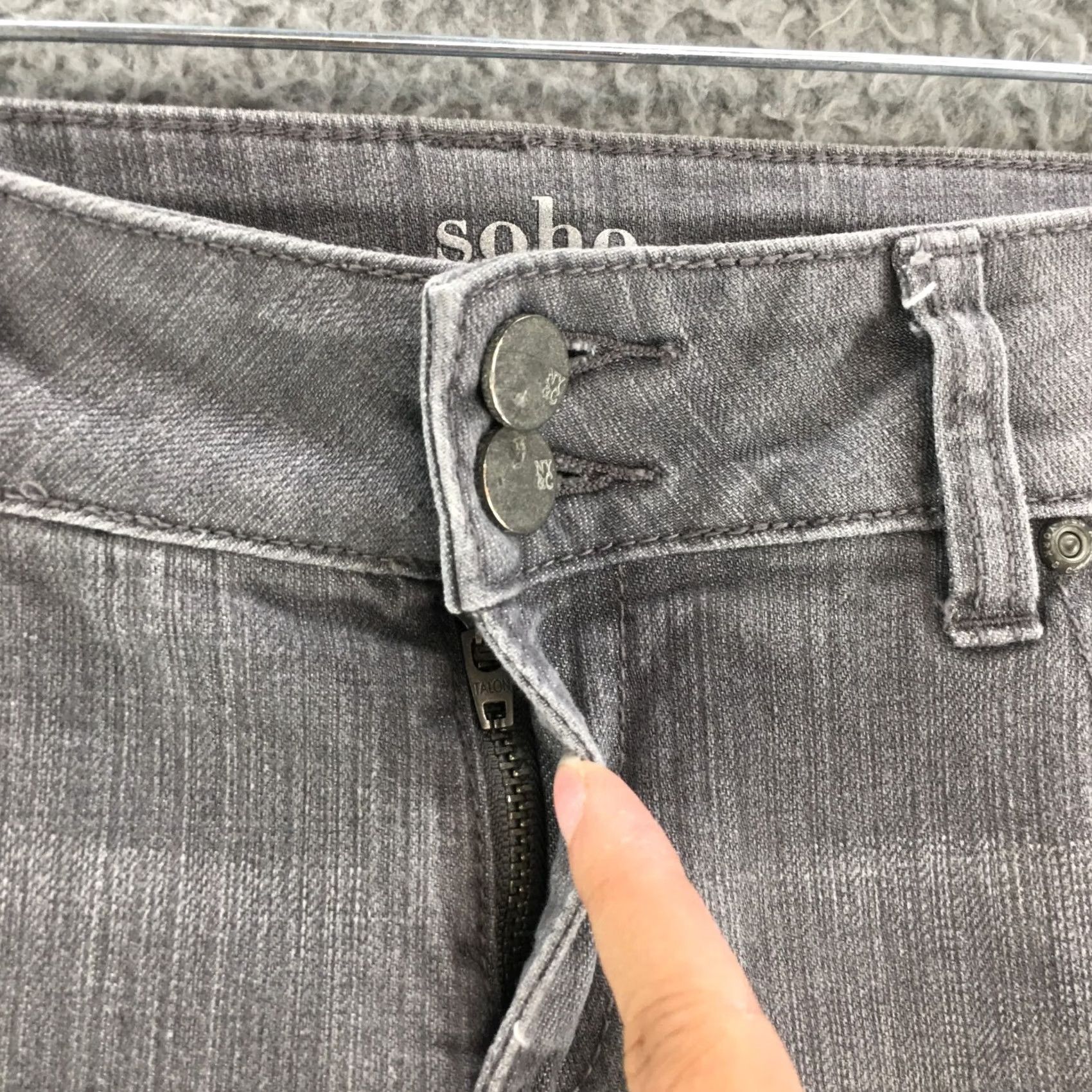 Vintage SOHO New York Gray Boyfriend Jeans Womens 2 Low Rise Distressed Zip Fly Button Size 26" / US 2 / IT 38 - 4 Thumbnail