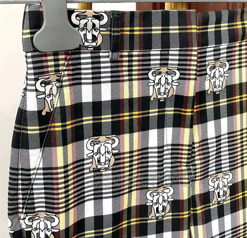 Valentino Burberry Color Block Women's Casual Pants. Size 23" - 2 Thumbnail