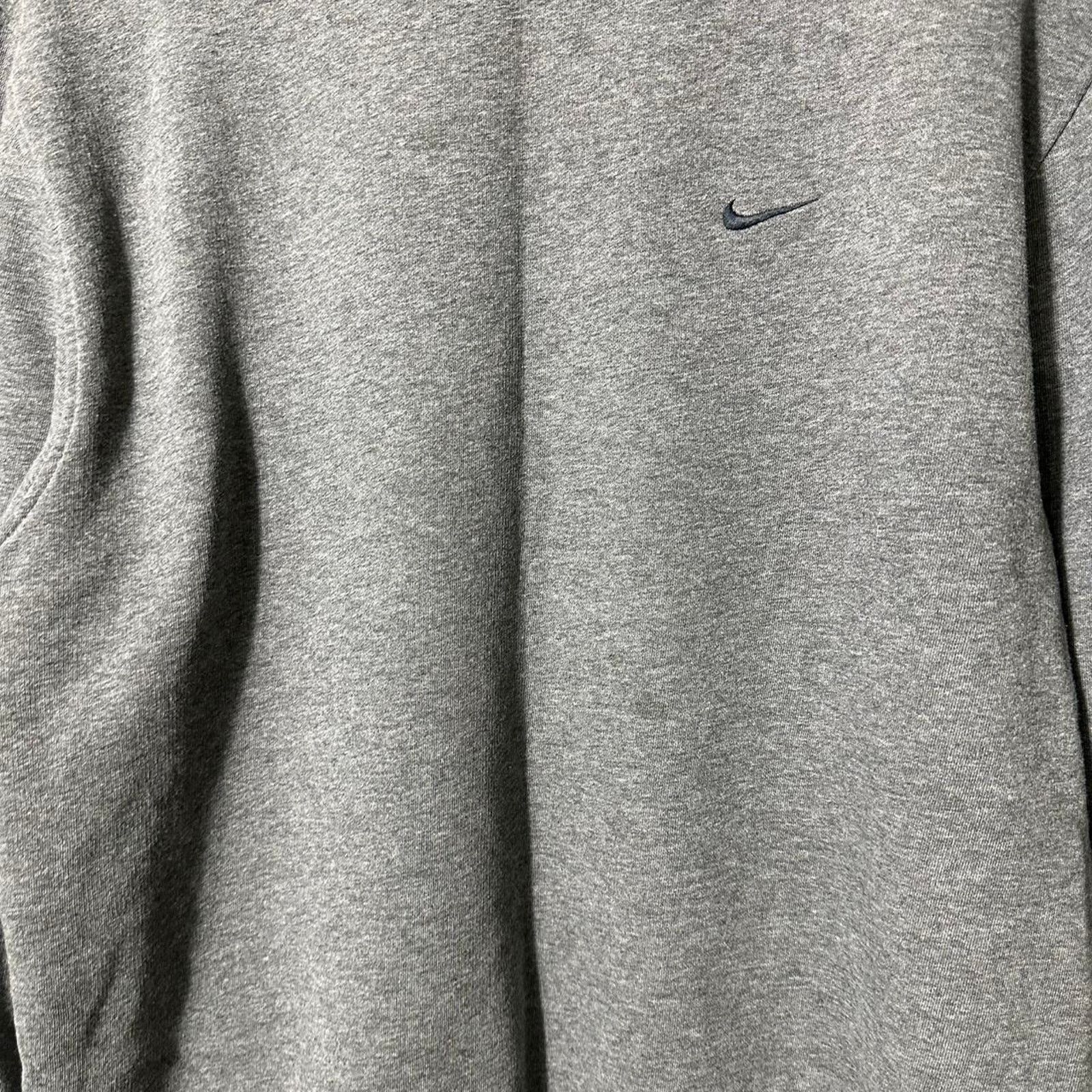 Nike Vintage 2000s Y2K Nike Basic Essentials Crewneck Sweatshirt Size US L / EU 52-54 / 3 - 4 Thumbnail