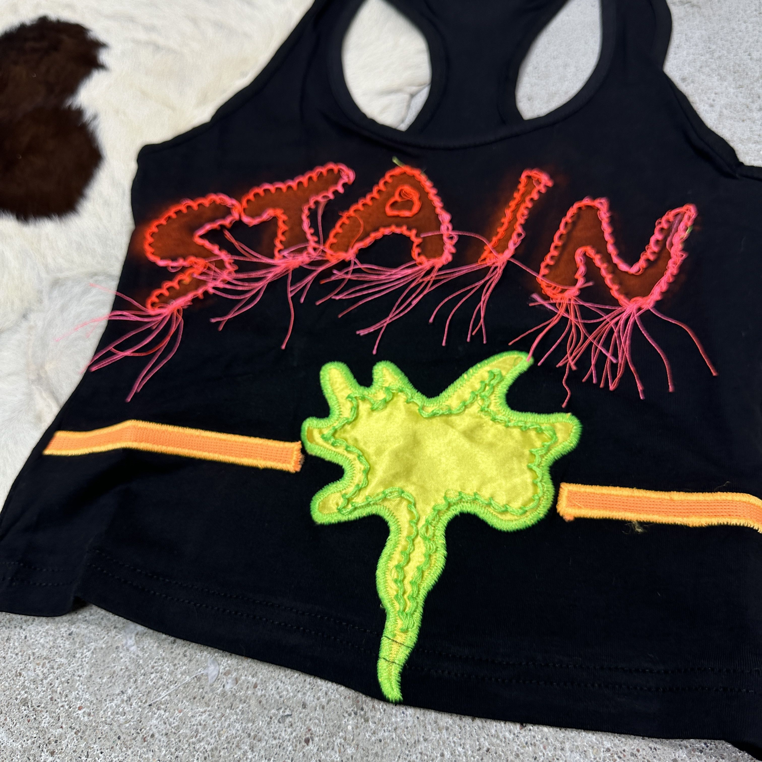 Vintage Vintage Casual Streetwear Stain Embroidered Tanktop Y2K Size S / US 4 / IT 40 - 3 Thumbnail