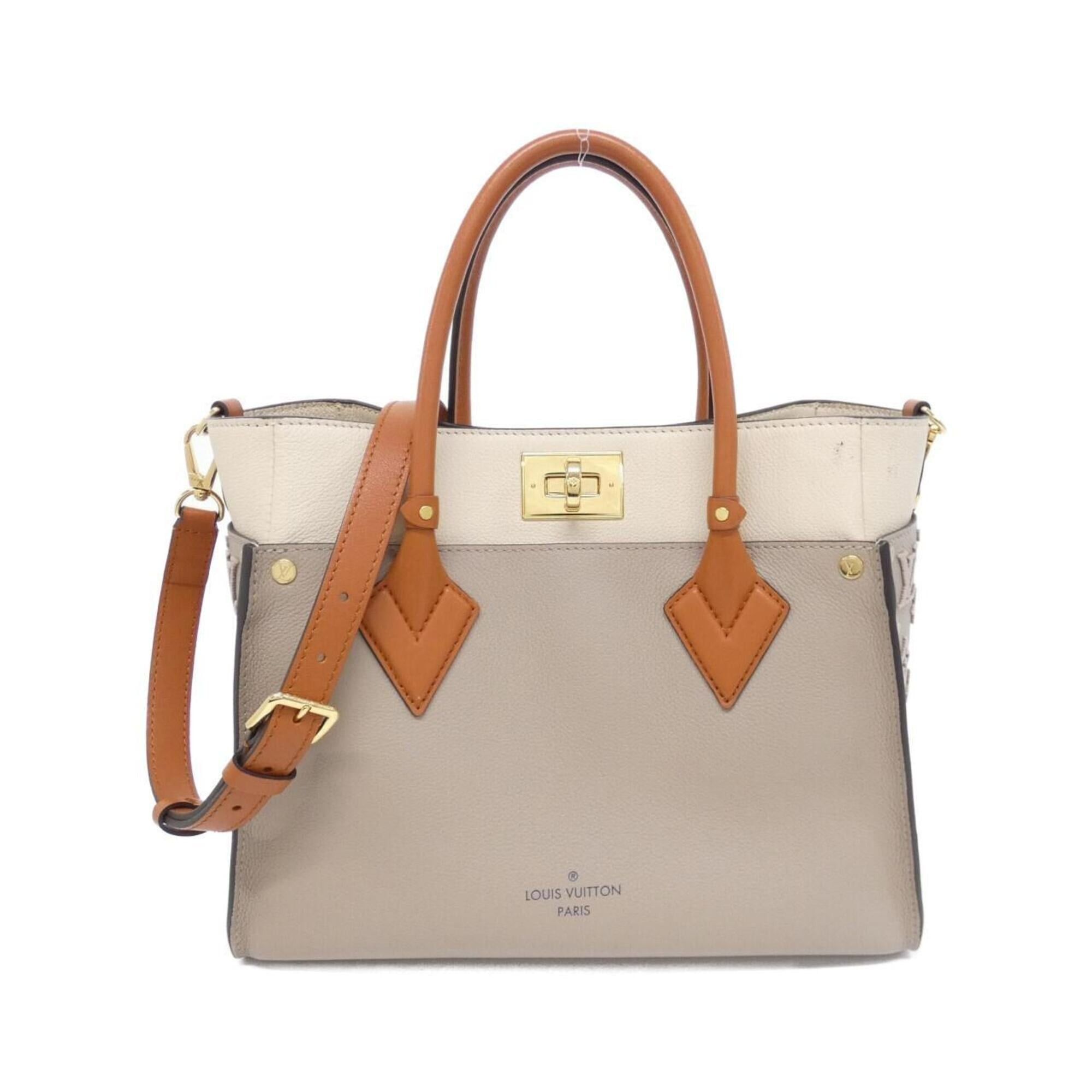 Louis Vuitton Louis Vuitton On My Side MM M53825 Handbag Size ONE SIZE - 1 Thumbnail