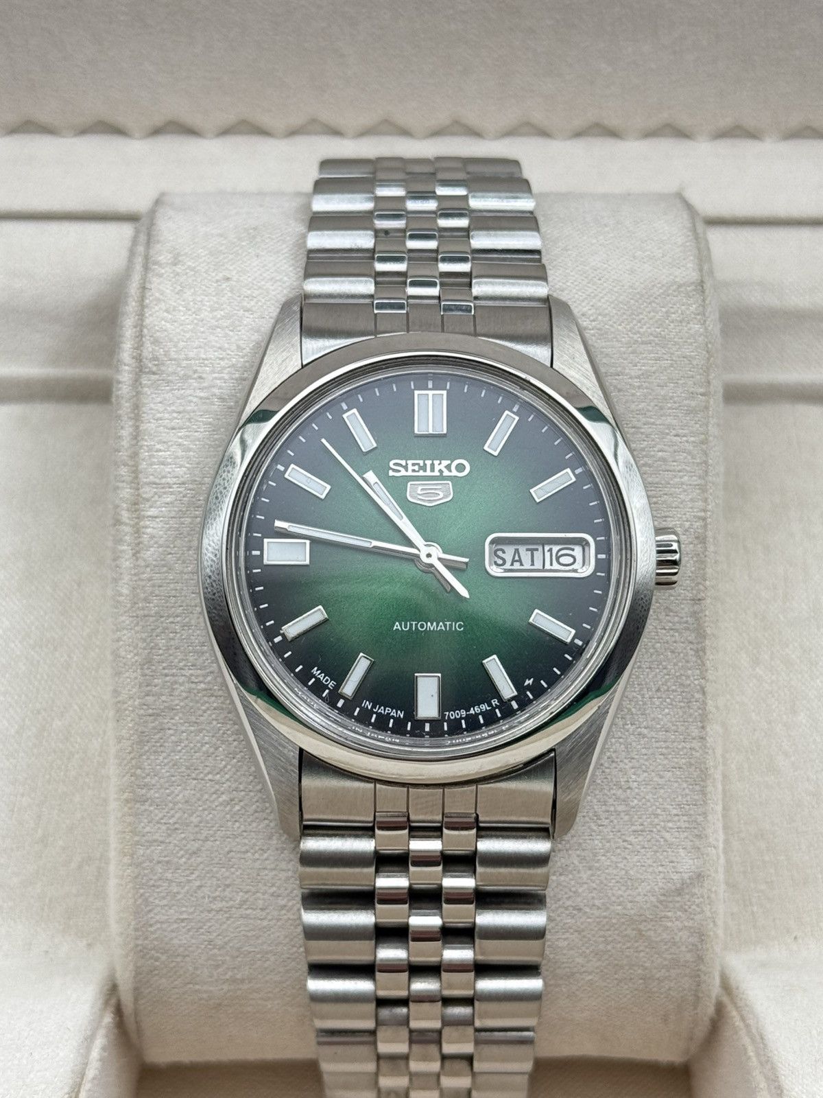 Seiko 5 Automatic Vintage MenS Wristwatch Green Dial Watch, Men's (Size 36)