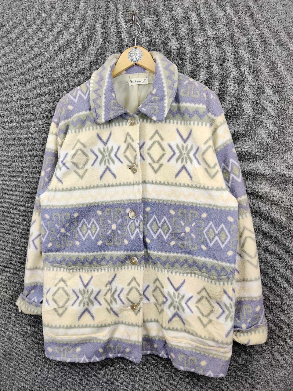 Japanese Brand Bashecing Aztech Moutain Button Ups Heavy Jacket Nice Design Size US L / EU 52-54 / 3 - 2 Thumbnail