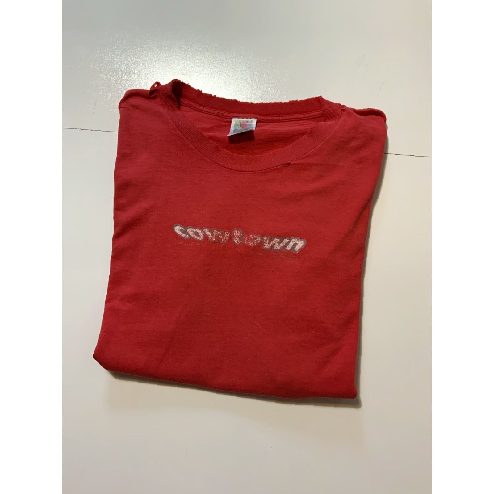 Fruit Of The Loom COWTOWN SKATEBOARDS Skate Red Graphic Crewneck S/S Distressed T-Shirt XL Men Size Red Cowtown Skateboards Crew Neck Distressed Graphic Shirt Mens XL Size US XL / EU 56 / 4 - 2 Thumbnail