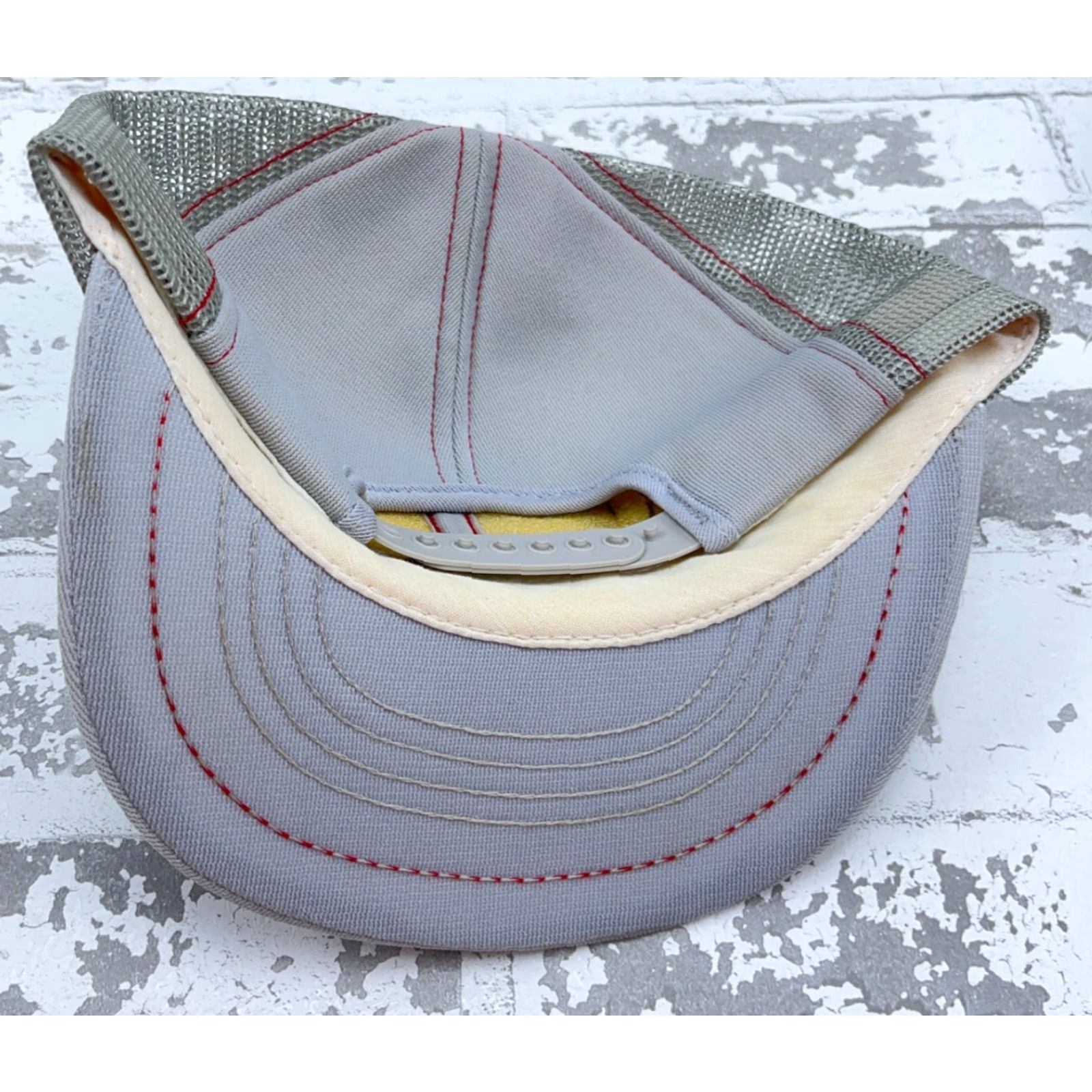 Vintage VINTAGE Swingster Trucker Hat Cap Gray Red Stripe Patch 80s Made In USA Foods Snap Adjustable Mens Hat Size ONE SIZE - 5 Thumbnail