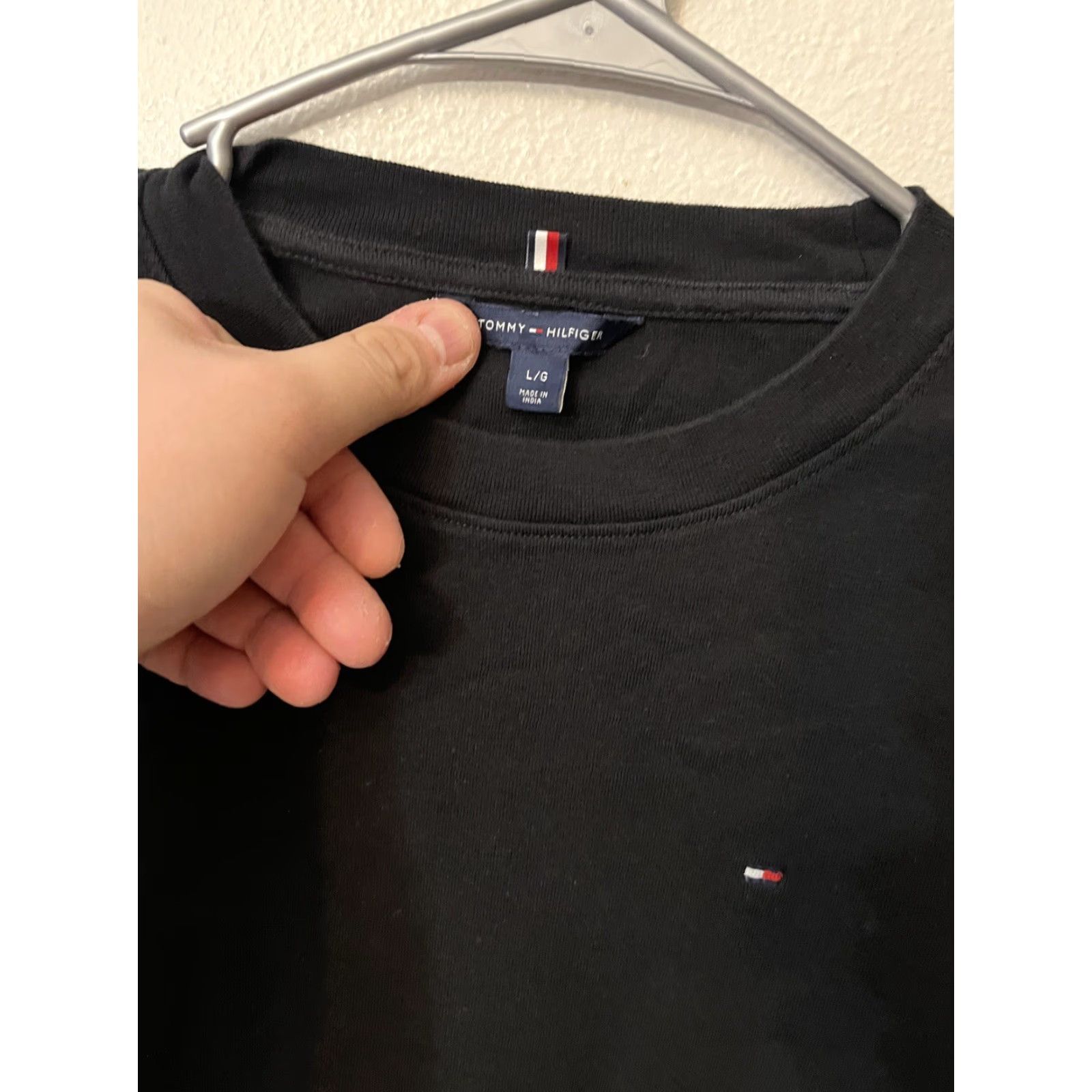Tommy Hilfiger Tommy Hilfiger Women Crew Neck Knit Pullover Sweater Black Solid Size L Size L / US 10 / IT 46 - 2 Thumbnail