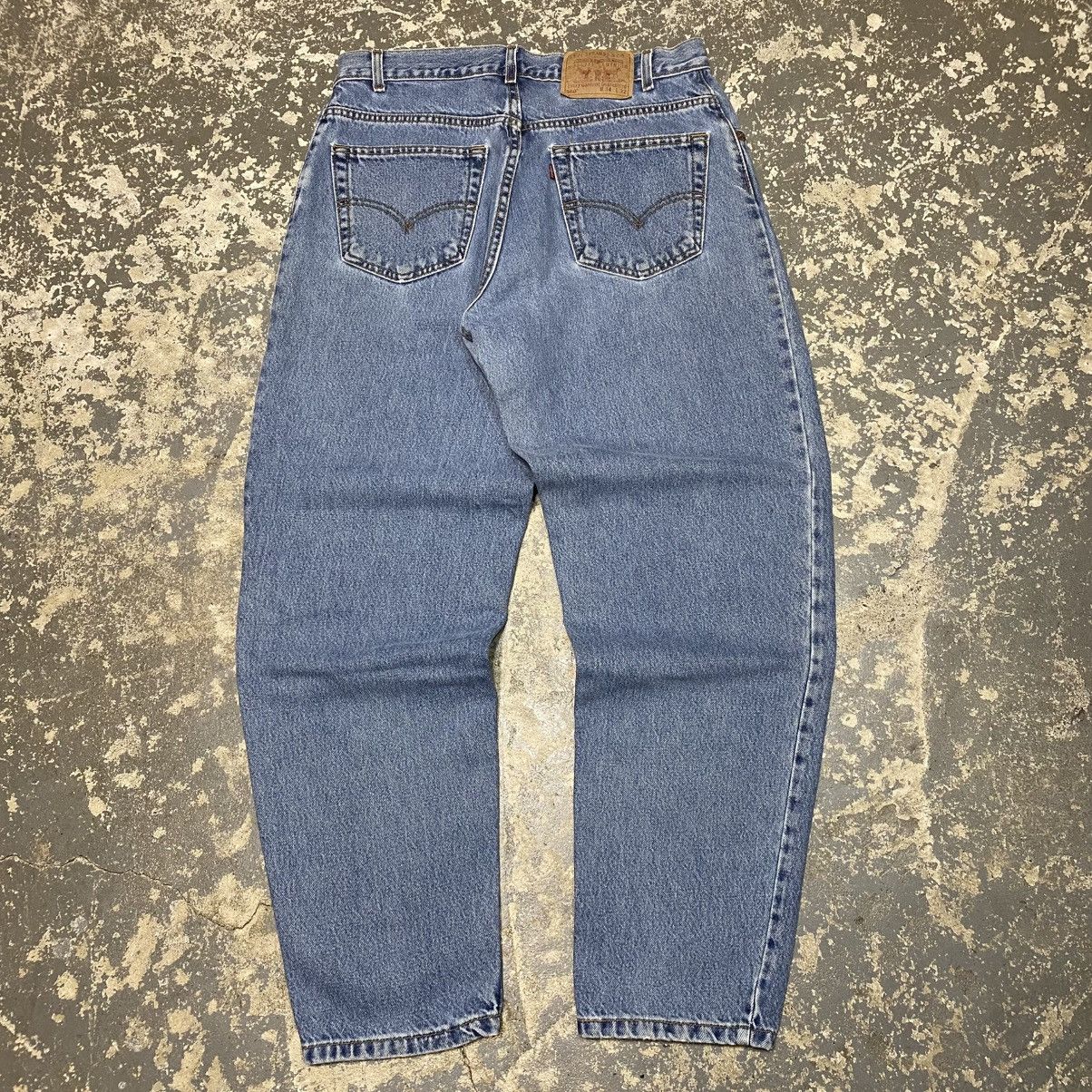 Levi's × Vintage Vintage Levi’s 560 Baggy Fit Blue Denim Jeans USA 90s Size US 33 - 1 Thumbnail