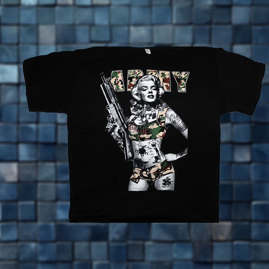 Vintage ALSTYLE APPAREL MARILYN MONROE ARMY CAMOUFLAGE GUN TATTOO DOG TAGS T-SHIRT Black XL Unisex Adults Size US XL / EU 56 / 4 - 1 Thumbnail