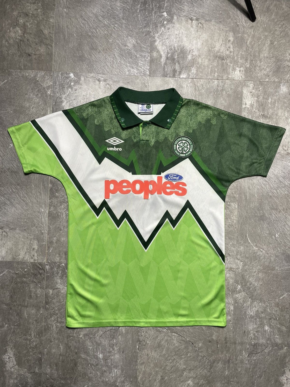 Umbro Umbro Celtic Glasgow 1991 1992 Away Shirt Soccer Jersey Size US M / EU 48-50 / 2 - 1 Thumbnail