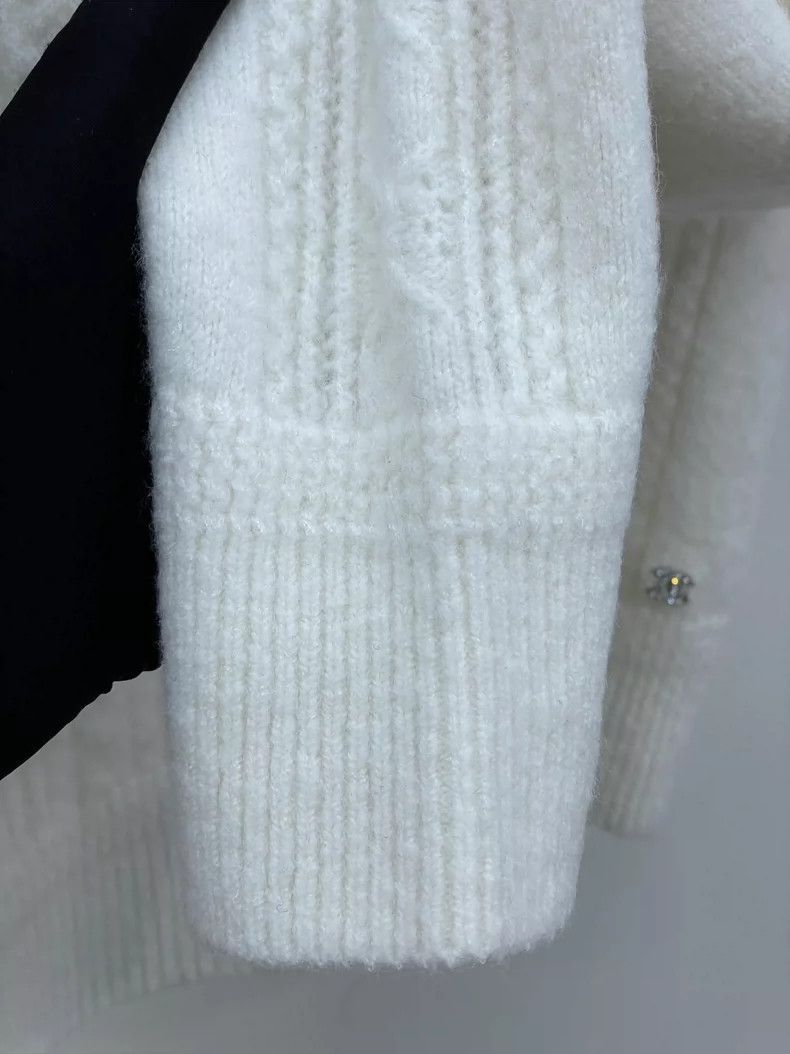 Chanel Chanel 23N Ski Series Knitted High-necked Cashmere Sweater Size XS / US 0-2 / IT 36-38 - 4 Thumbnail