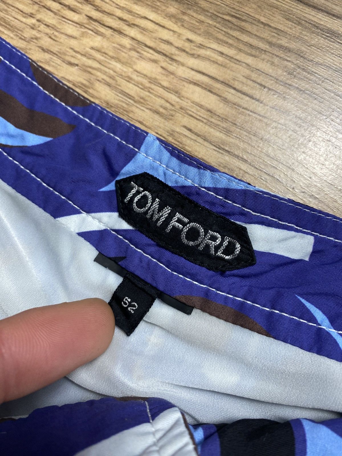 Tom Ford TOM FORD Blue Abstract Print Swim Trunks Men's Size 52 / XL Size US 36 / EU 52 - 7 Thumbnail