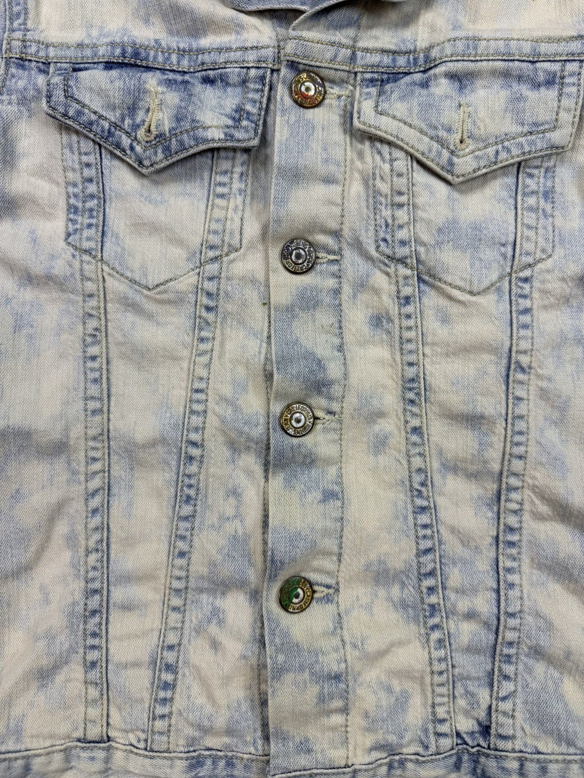 Robins Jeans Men’s size small robins Jean Jean jacket blue acid wash Size US S / EU 44-46 / 1 - 10 Thumbnail