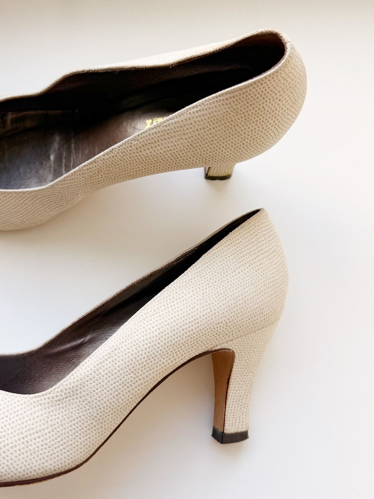 Bally Bally Women White Heels Pumps Size 39 Made In England Size US 9 / IT 39 - 3 Thumbnail