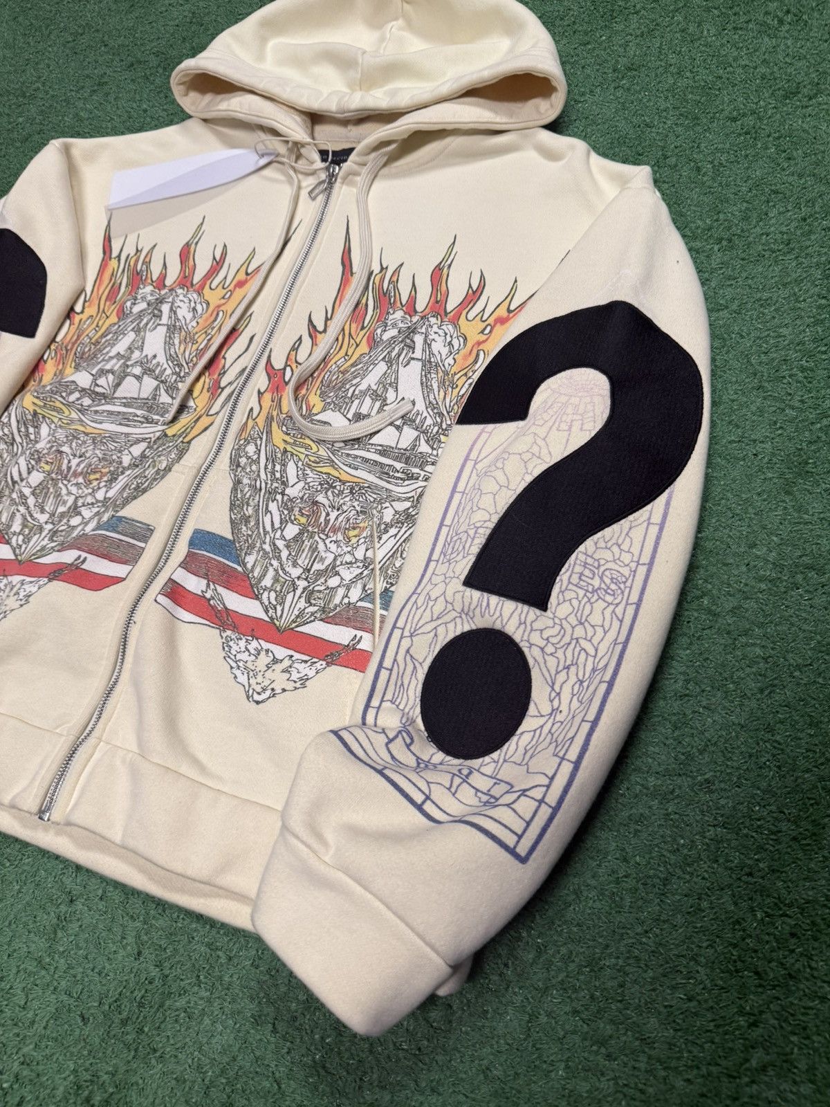 Who Decides War Who decides war graphic zip up hoodie Size US S / EU 44-46 / 1 - 2 Thumbnail