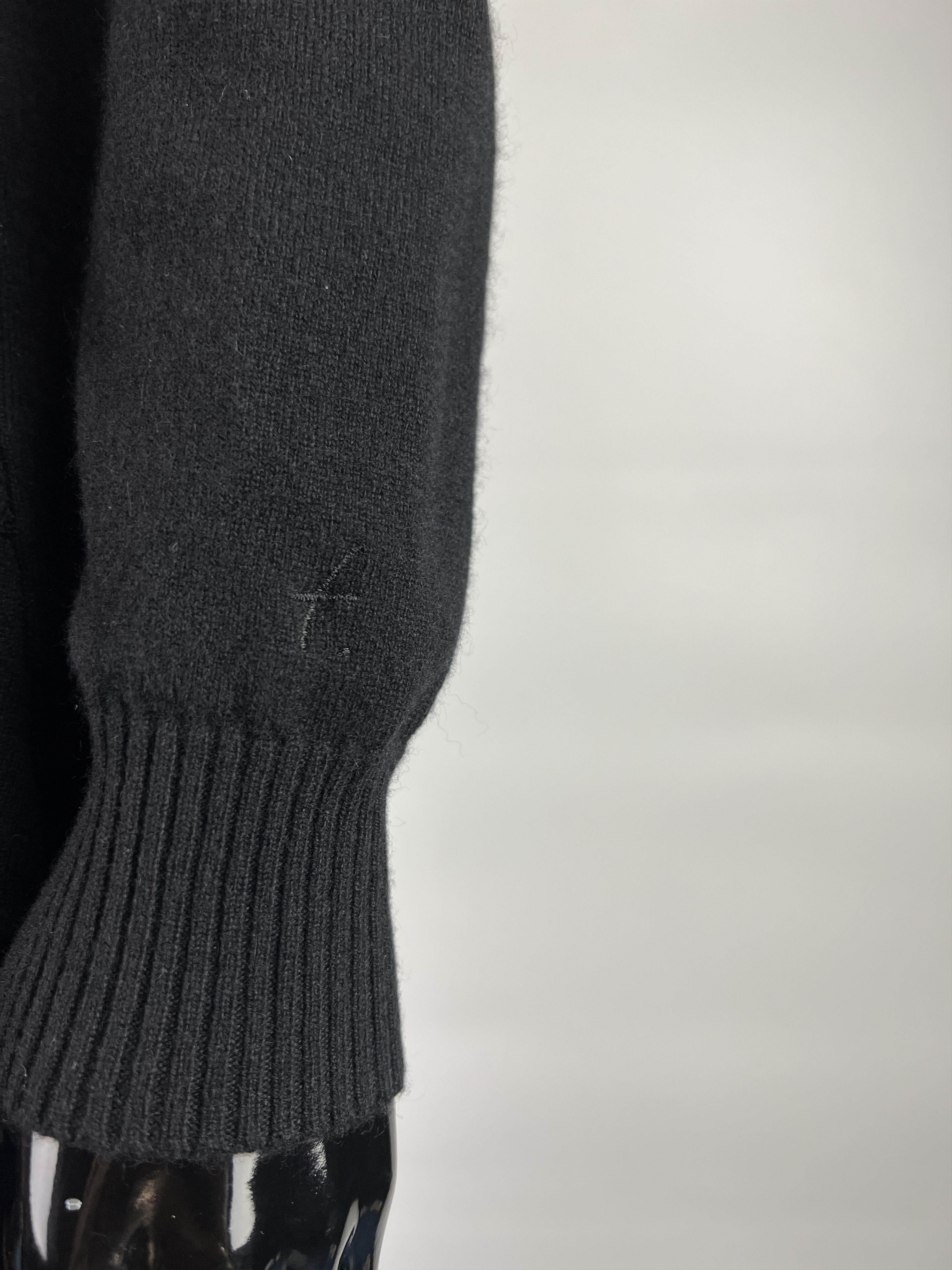 Other Falconeri 100% Cashmere V-Neck Sweater Size S Size S / US 4 / IT 40 - 4 Thumbnail
