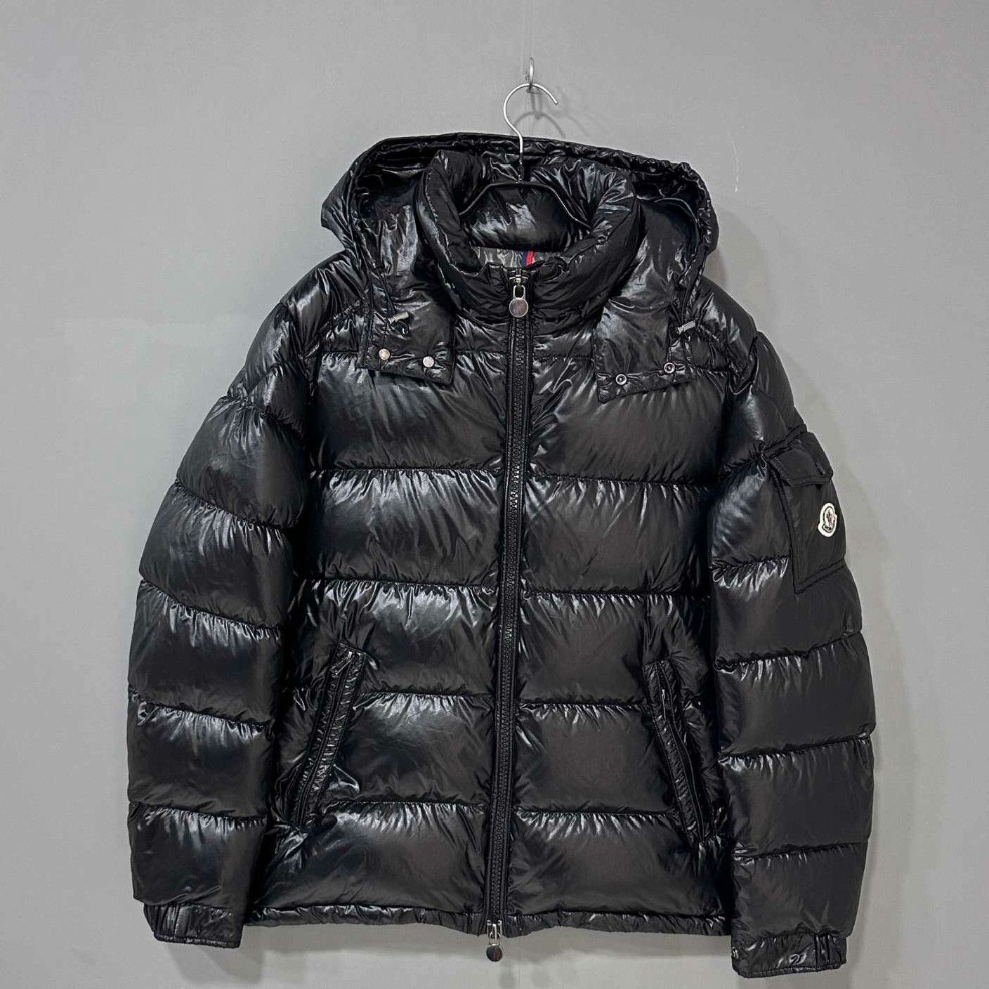 Moncler Moncler Down Black Heavy Coat m Men Size US M / EU 48-50 / 2 - 1 Thumbnail