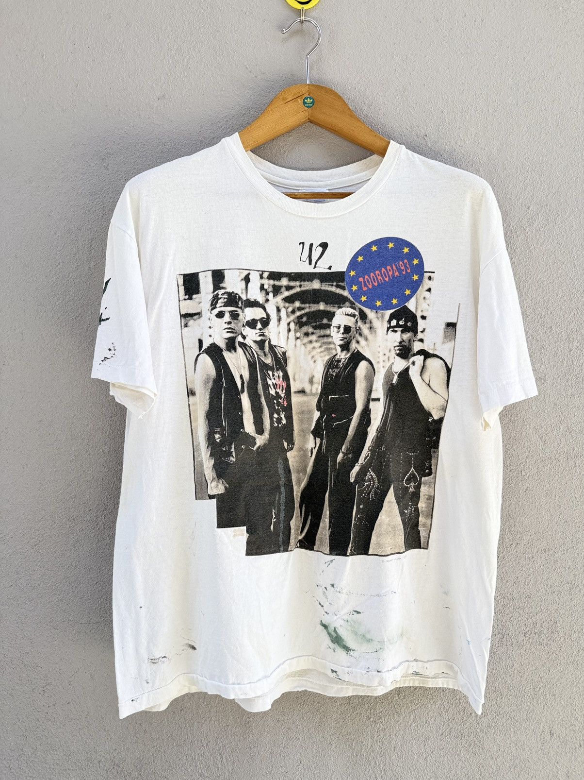 Band Tees Thrashed Paint Vintage 90s U2 Zooropa Winterland Faded Tee Size US XL / EU 56 / 4 - 1 Thumbnail
