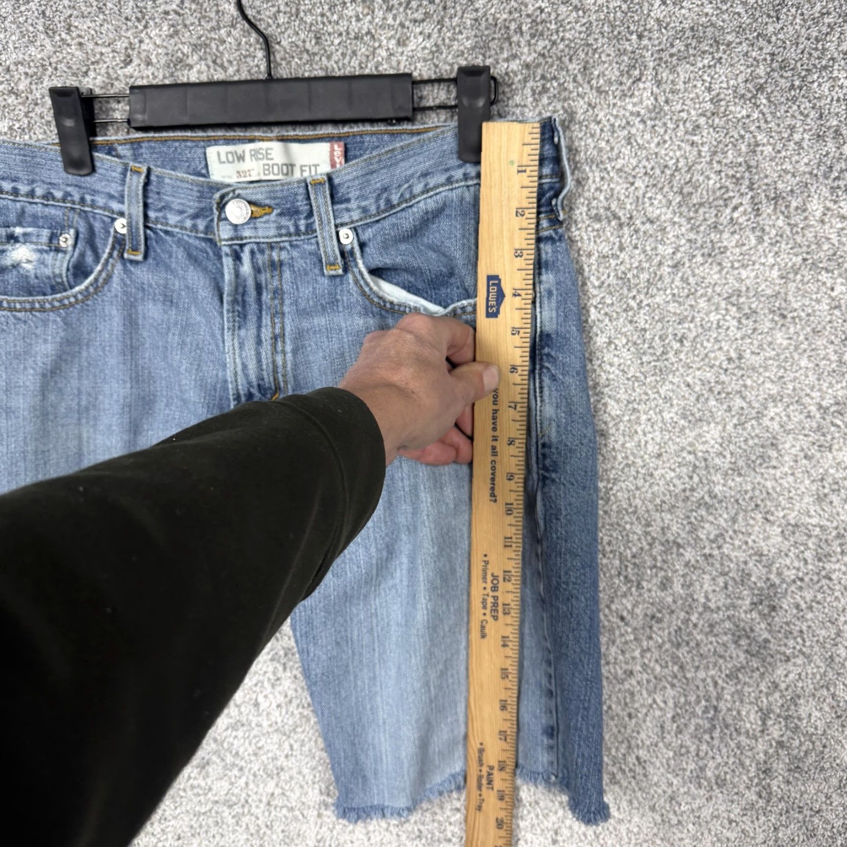 Levi's Levi's Bermuda Shorts - Denim 32x10 Medium Blue Distressed Grunge Hipster Retro 5-Pocket Zip Fly Men Casual Vintage No Size US 32 / EU 48 - 3 Thumbnail