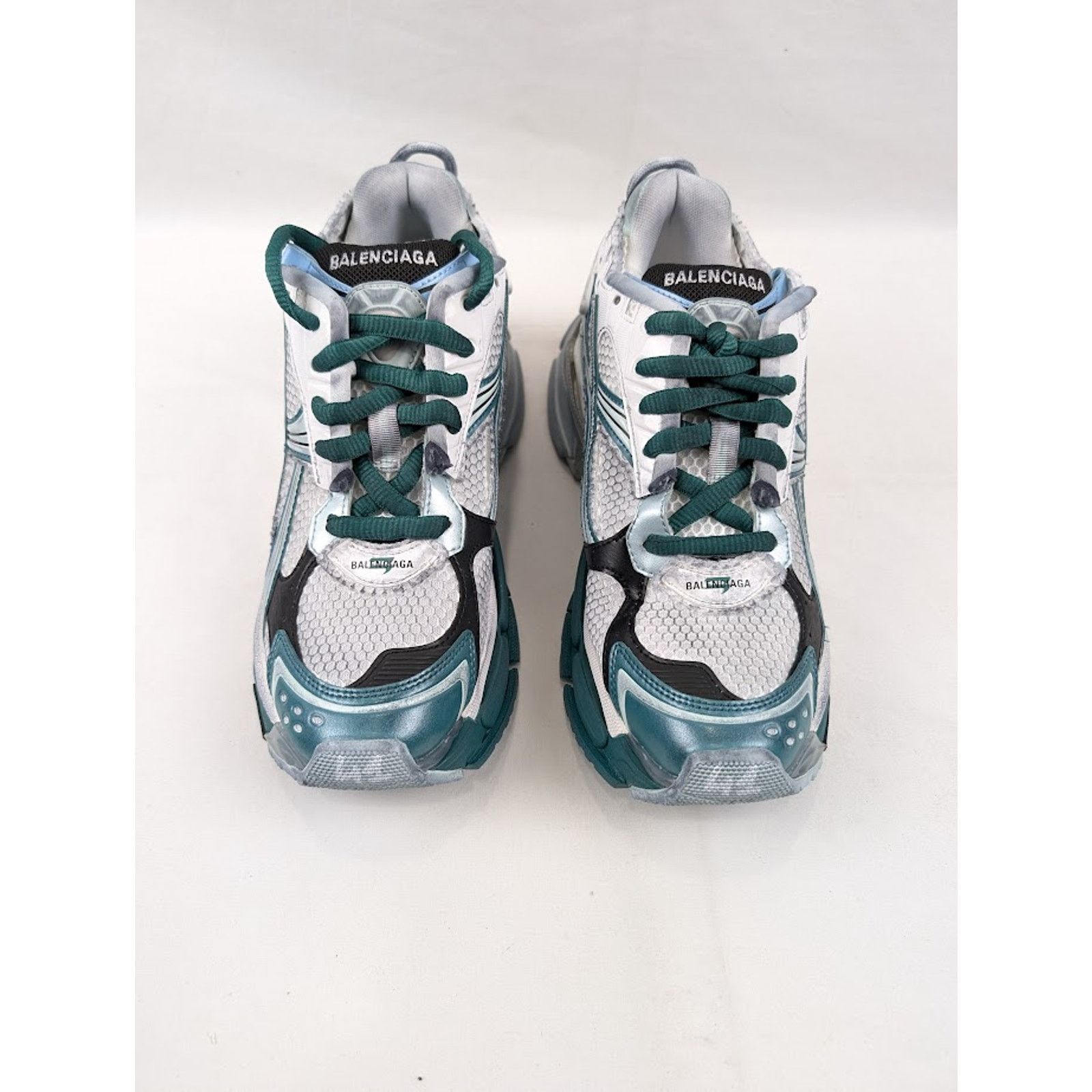 Balenciaga o1rshd1 Q:2 / Runners Gradient Mesh Rubber White/Green/Blue Size US 10 / EU 43 - 13 Thumbnail