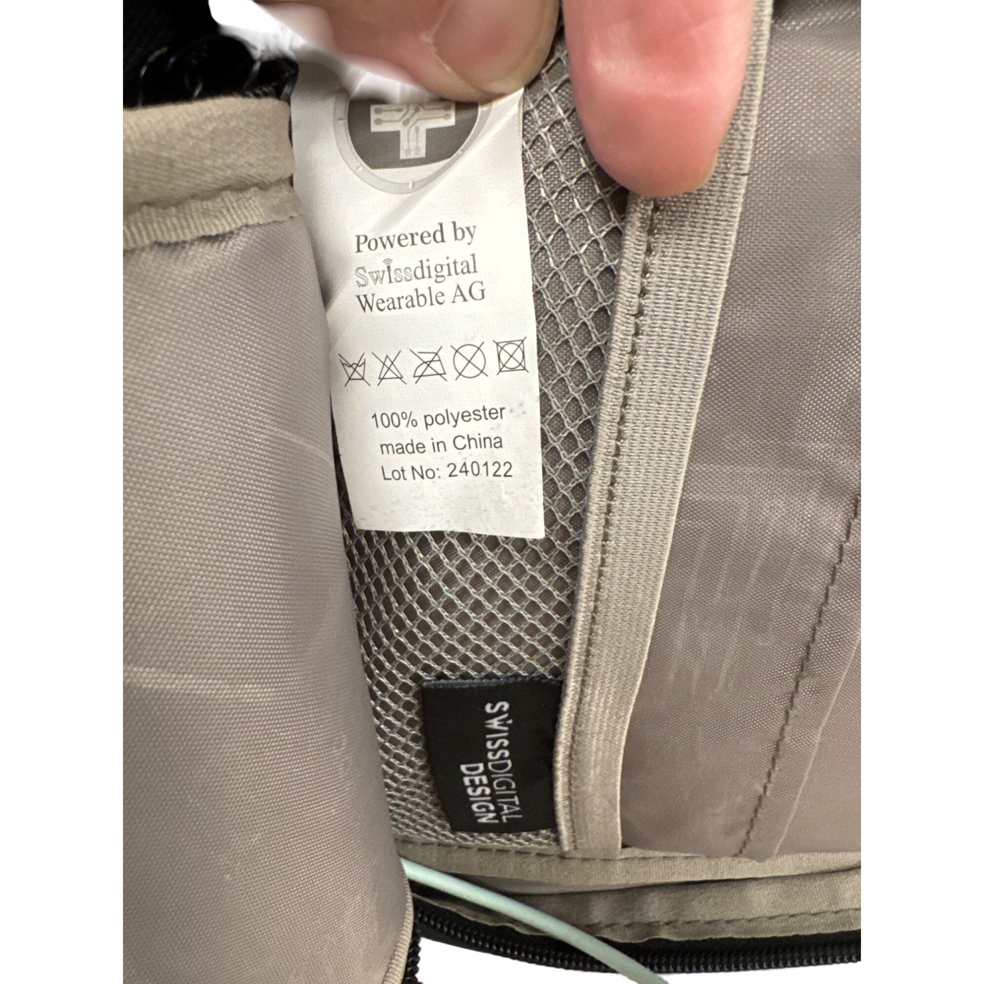 Other Swissdigital Design Gray Sling Backpack With USB Port SKU 73 Size ONE SIZE - 8 Thumbnail