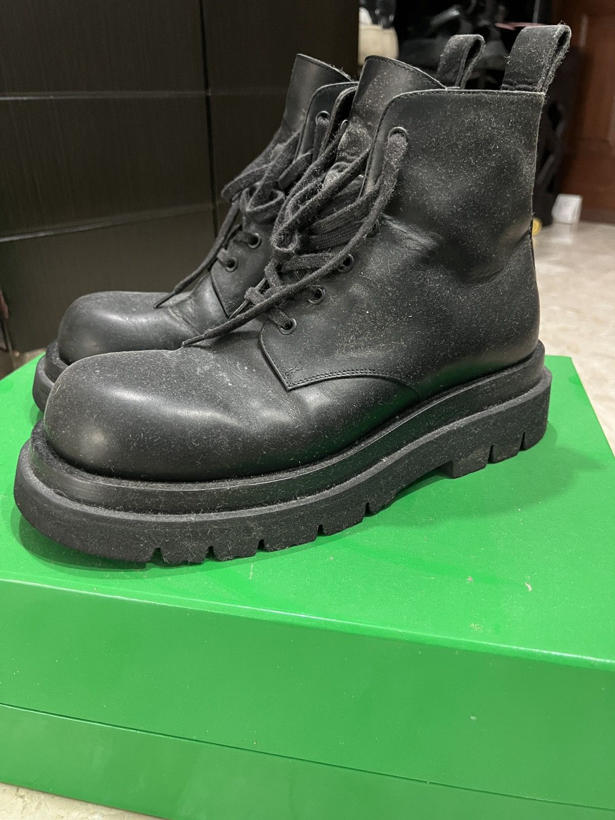 Bottega Veneta Bottega Ankle Boot Leather Military Calf Black Size US 8.5 / EU 41-42 - 1 Thumbnail