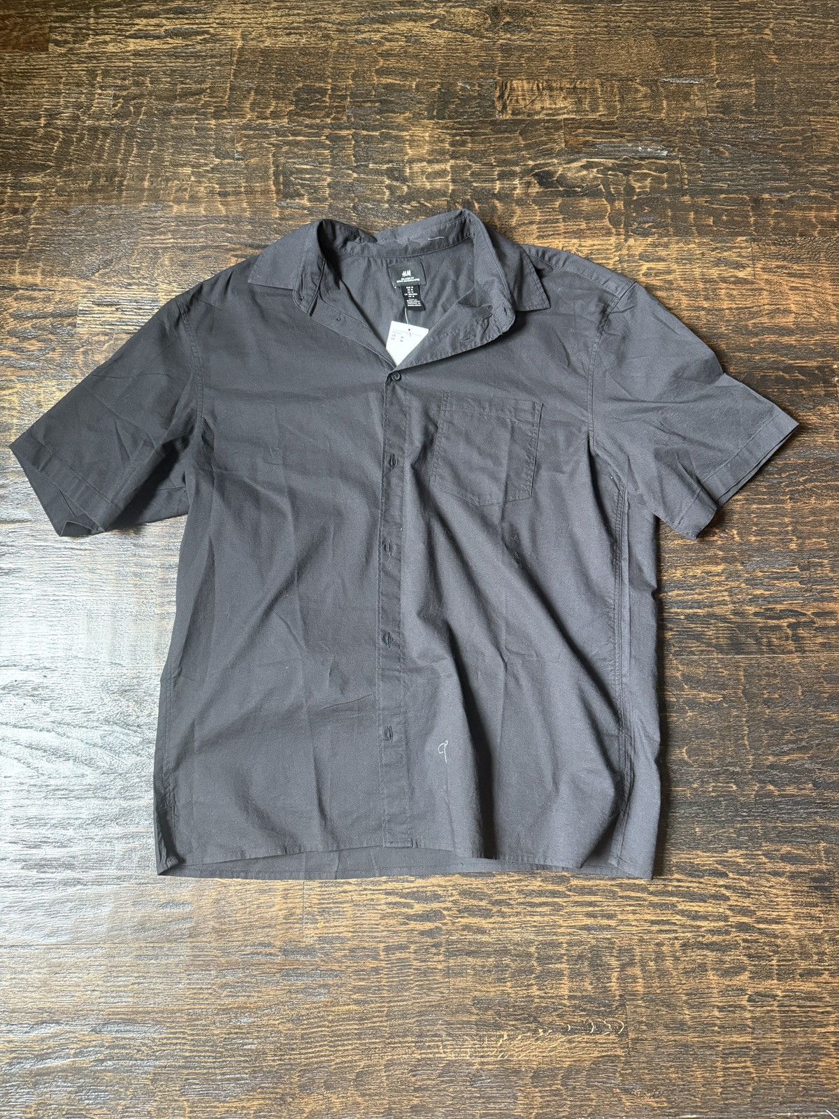 H&M Button Up Short Sleeve Camp Collar Shirt Size US M / EU 48-50 / 2 - 1 Thumbnail