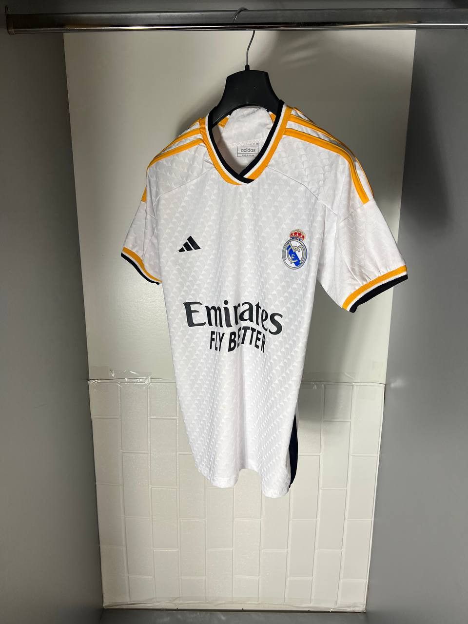 Vintage VERY RARE ADIDAS FC REAL MADRID SPAIN SOCCER JERSEY BLOKE Size US L / EU 52-54 / 3 - 3 Thumbnail