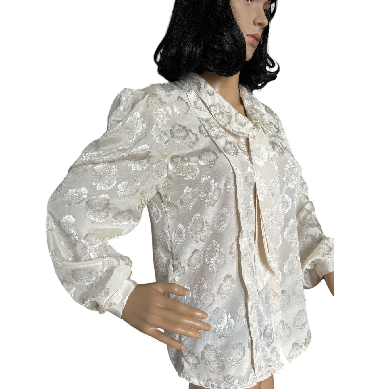 Vintage Vtg JOZELL Puff Sleeve cream print blouse necktie 9/10 Size M / US 6-8 / IT 42-44 - 9 Thumbnail