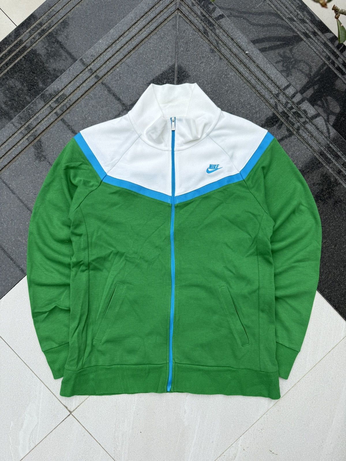 Nike 90’s NIKE RARE SWOOSH LOGO Y2K RETRO VINTAGE ZIP HOODIE Size US M / EU 48-50 / 2 - 2 Thumbnail